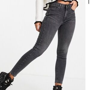 Top Shop The Jamie size 27 (these run small more like a 25) dark wash